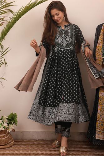 Dark Green & Silver Printed A-Line Kurta Palazzo Pants with Solid Beige Dupatta