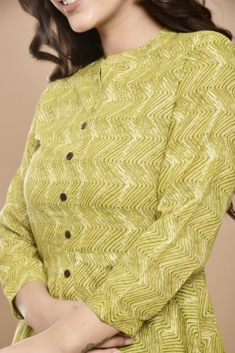 Green Zig-zag Printed Flared A-Line Cotton Kurta